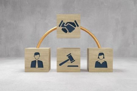 離婚財產怎麼分？監護權怎麼爭？－周依潔律師